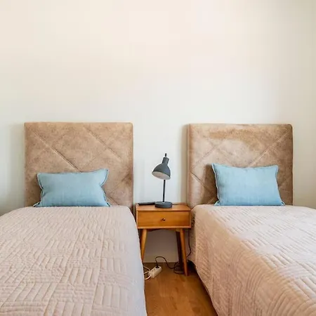 Seaview Apt. 에리세이라