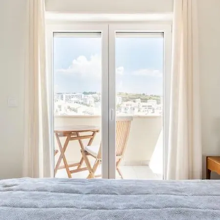 Seaview Apt.